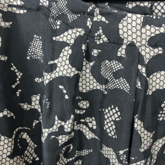 Banana Republic 100% Silk Black/Tan Career Blouse - Picture 2 of 6